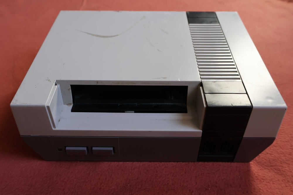 Konsola Nintendo Nes Japan Bez klapki 1985 PAL BDB Niska cena! Sprawna