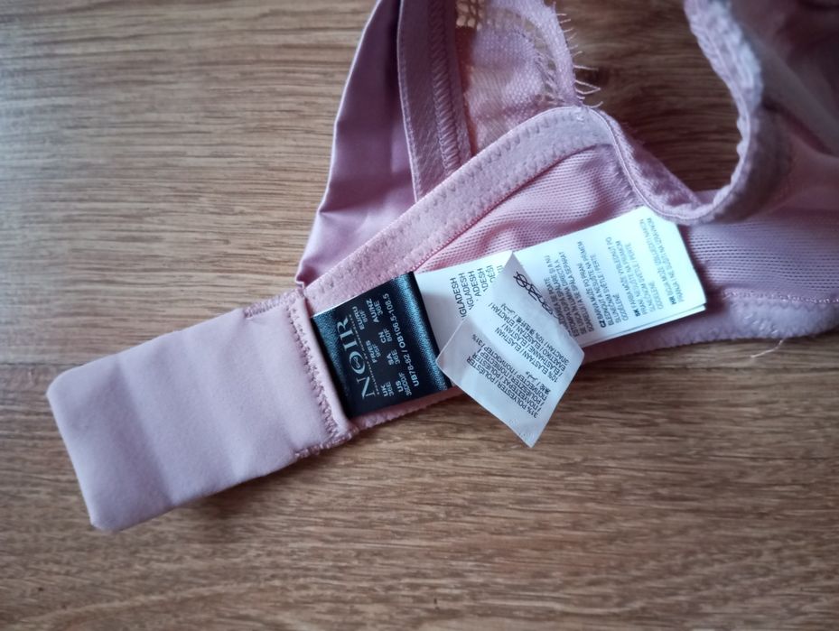 Biustonosz koronkowy usztywniany rozm 70C