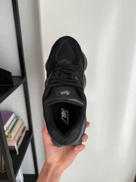 New_Balance_9060_Triple_Black R.43