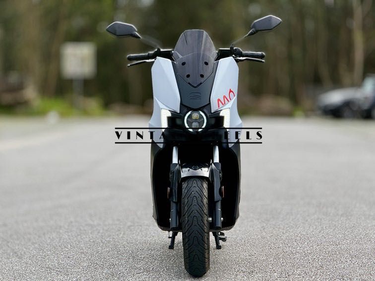 SEAT MÓ 125 – 2024 – Apenas 1.400 km – Scooter Elétrica
