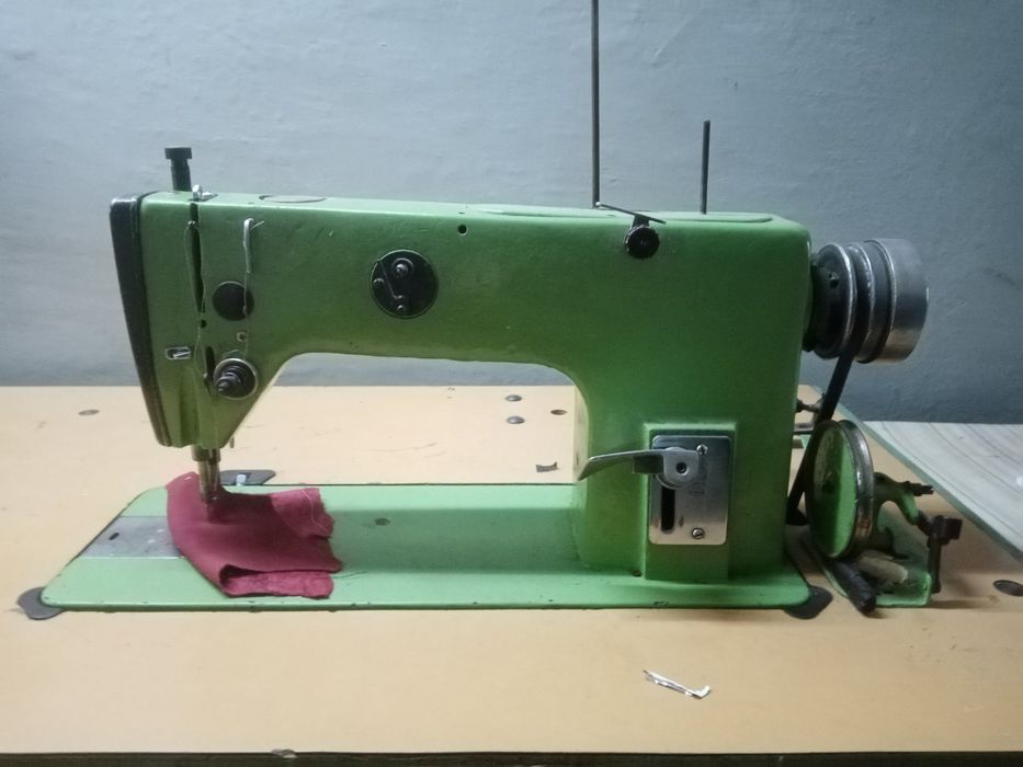 Швейна машинка 1022