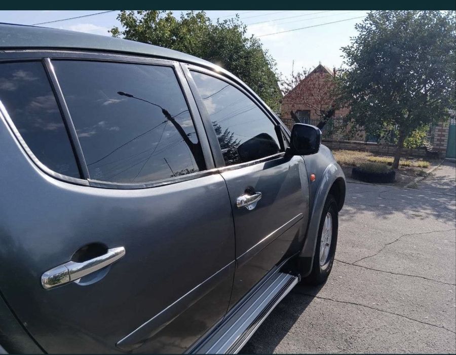 Л 200 пікап пікап