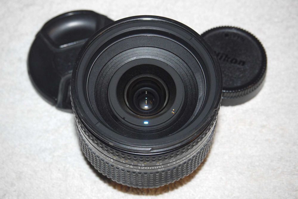 Nikon AF Nikkor 24-120 f/3.5-5.6 D