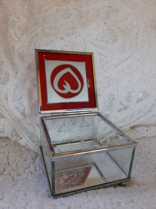 Pudełko na pierścionek ślub ozdoba obrączki ślubne czerwone bordowe