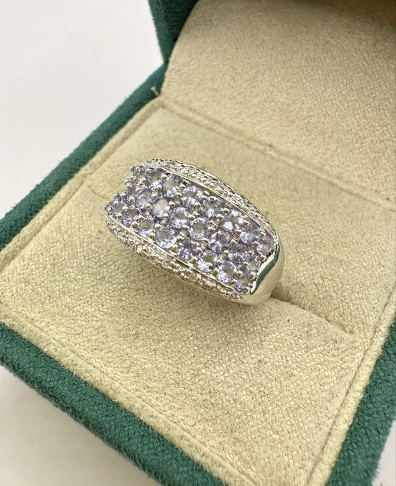 Złoty pierścionek z ametystami 0,81ct i diamentami