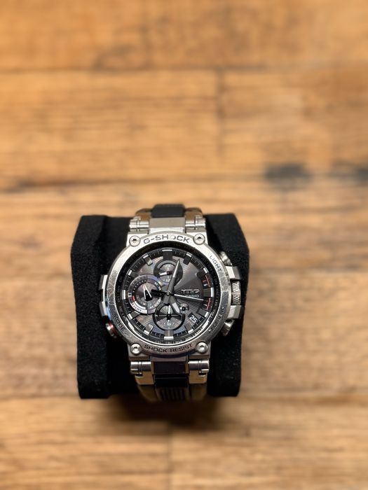 Casio MTG B1000 1A