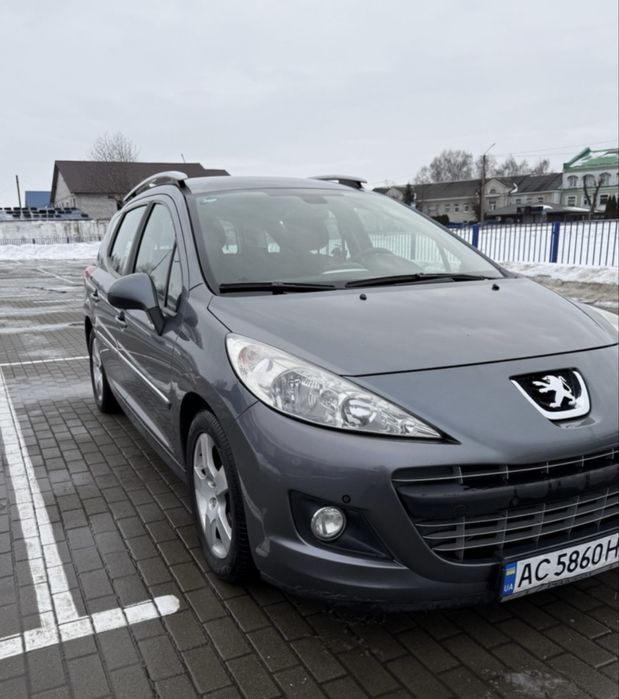 Продам економний та надійний Peugeot 207 SW 2011 року випуску.