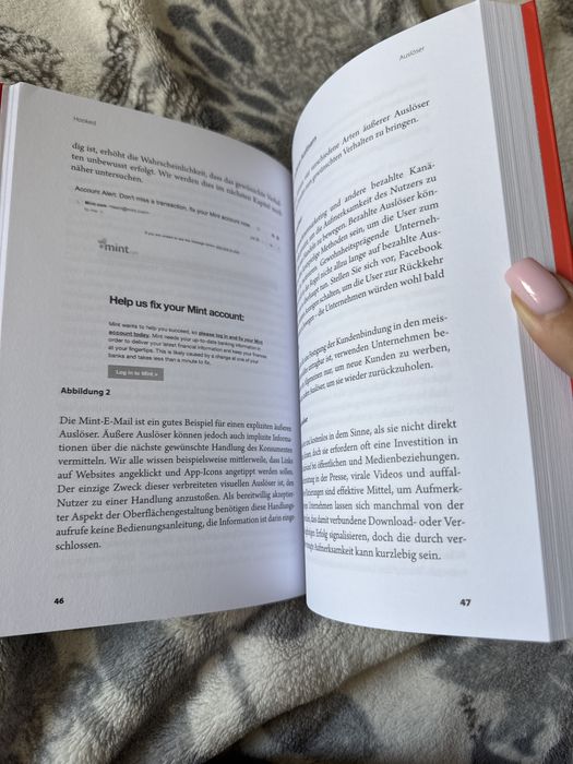 Hooked book на немецком