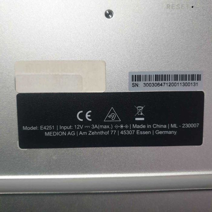 Portátil Medion E4251