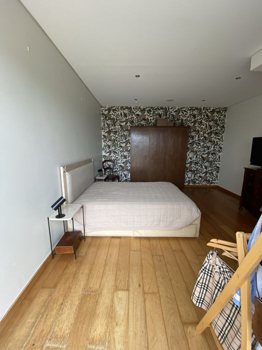 Moradia 3  Frentes  4 Quartos (2 Suites com AC) Piscina, Elevador interno, 2  gr  Terraços, Churrasqq ueira  ginasio. Muito bem localizada   Vi N Gaia