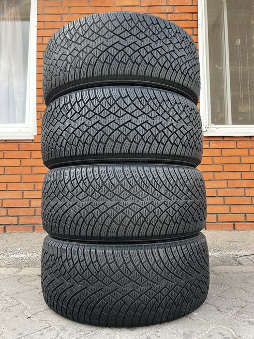 Зимові Шини R18 235/45 Nokian Hakkapelita R5