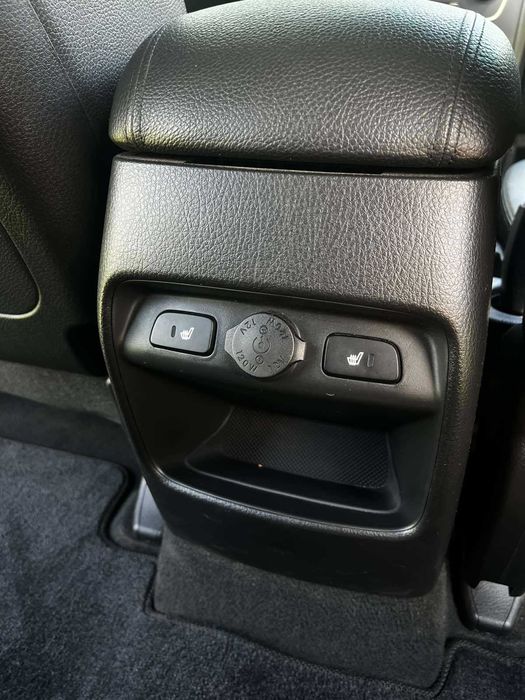 автомоболь KIA Sorento