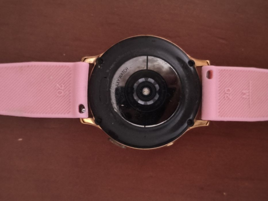 Продам смарт-часы galaxy watch active 2