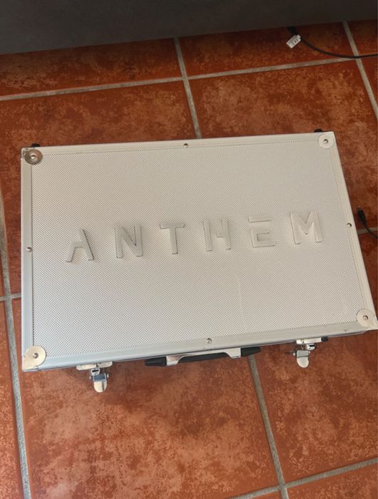 Maleta gamer personalizada Anthem
