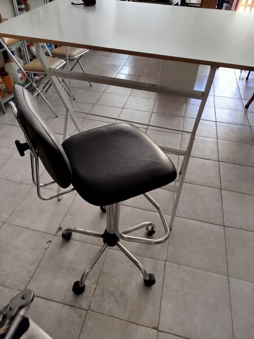 Mesa Estirador de desenho com cadeira regulável