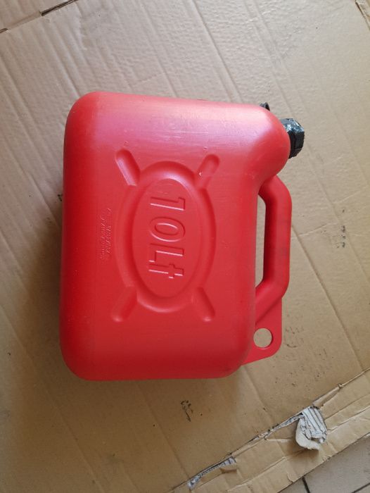 Jerrican para Combustível 20 Litros 15 CADA ( tenho varios a escolha )