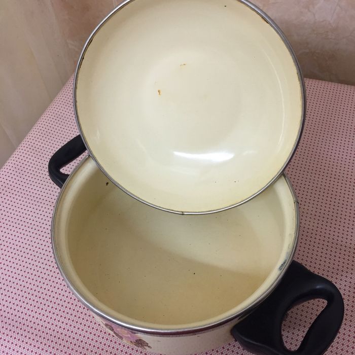 Эмалированные кастрюли 1,5 л - Болгария