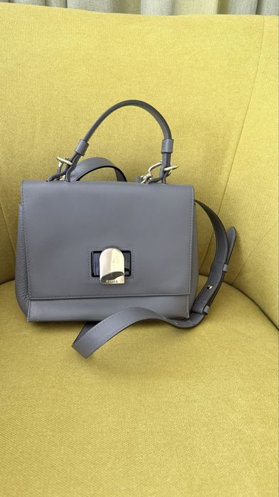 Сіра шкіряна сумка Furla