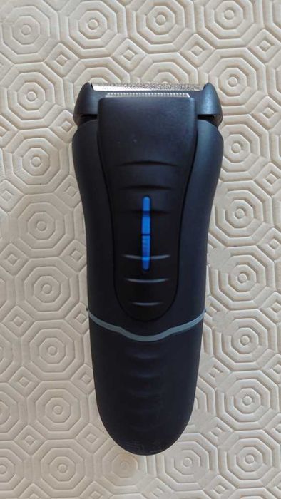 Máquina de Barbear Braun Series 1 - 130 (com garantia)