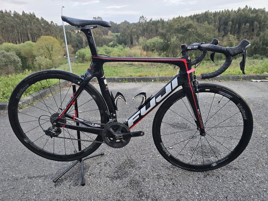 Bicicleta de carbono M/L fuji transonic