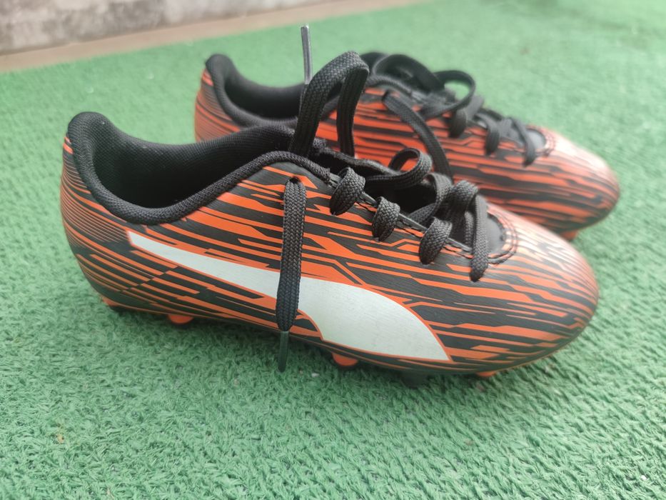 Chuteiras de futebol Puma para criança