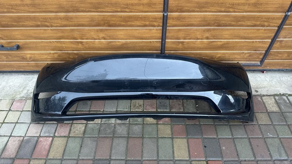 Бампер передній tesla model Y