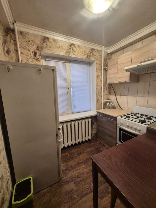 Сдам  2 к квартиру, р-н Черёмушки.