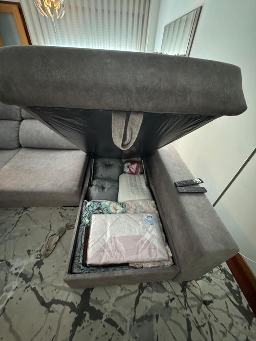 Sofá 3 lugares com chaise longe
