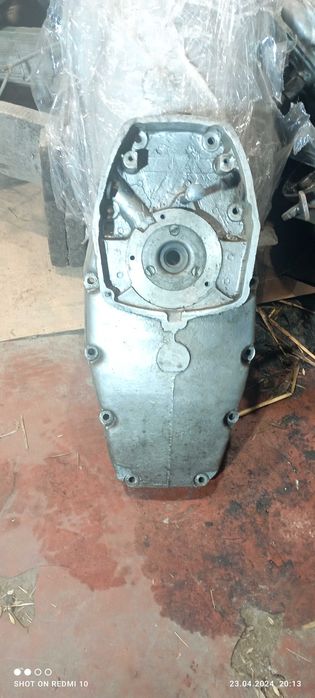 Кришка двигуна мт "утятниця"