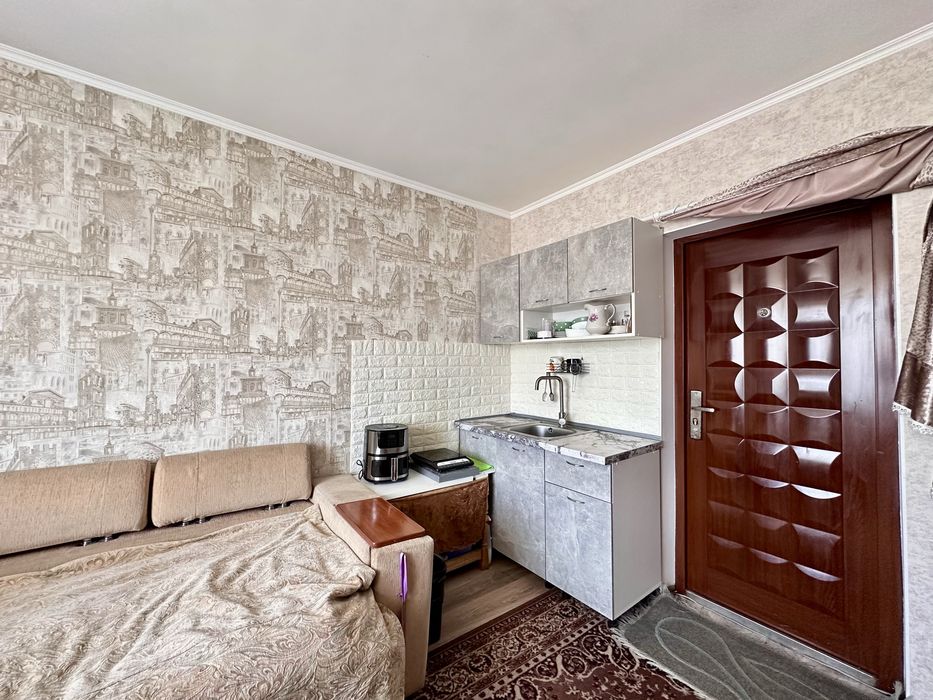 Продаж кімнати на Словʼянці