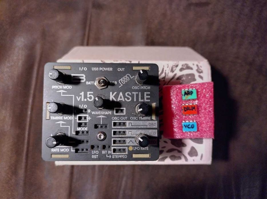 Syntezator Bastl Instruments KASTLE 1.5