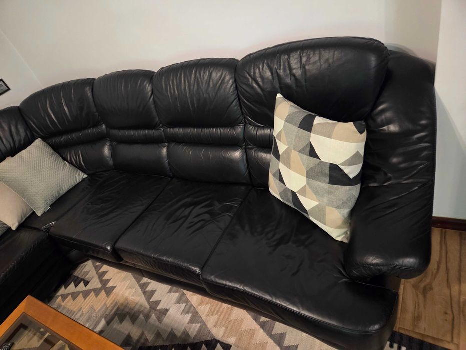 Vendo sofás em couro em mto bom estado