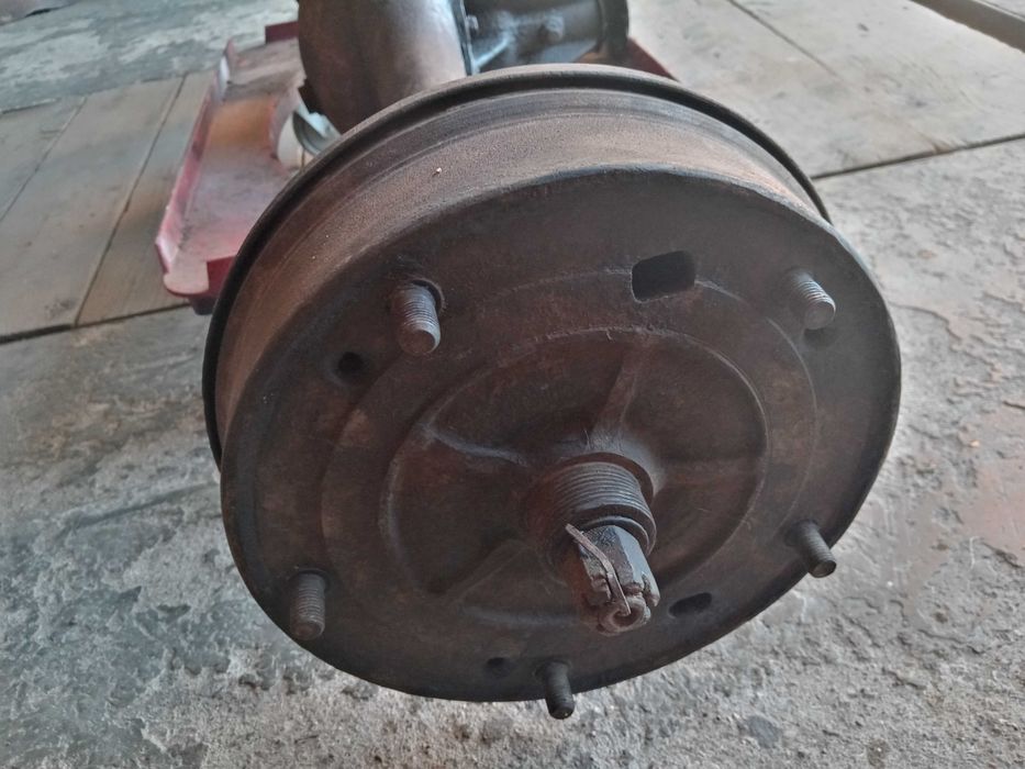 Продам задний мост в сборе на Москвич 401