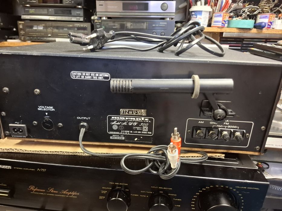 Tuner Marantz SJ-300