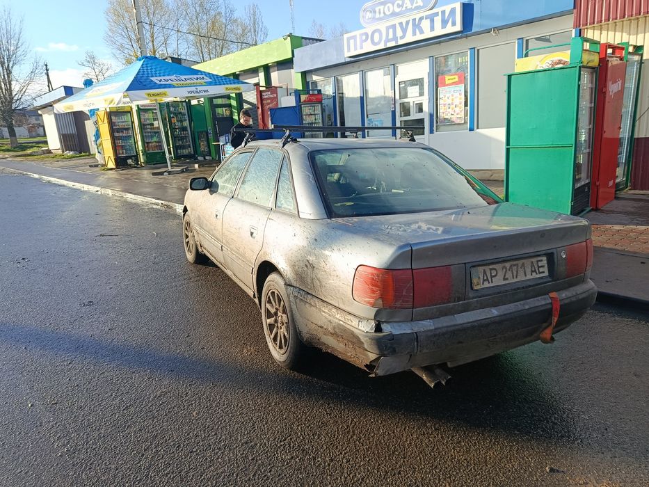 Ауди 100 с4 під ремонт
