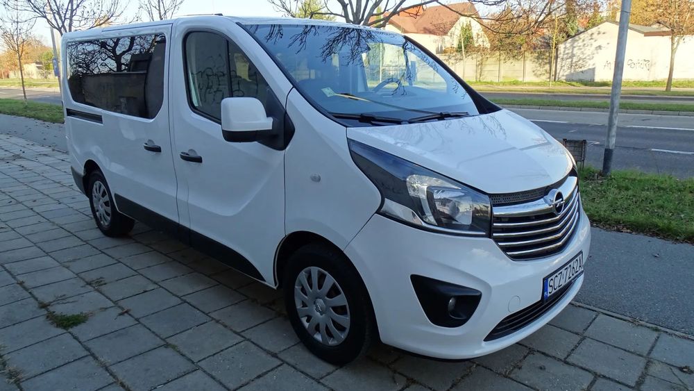 Opel Vivaro Faktura Vat 23% Super Stan