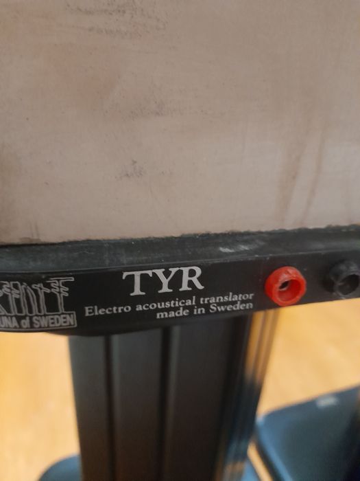 Colunas marca Rauna of Sweden