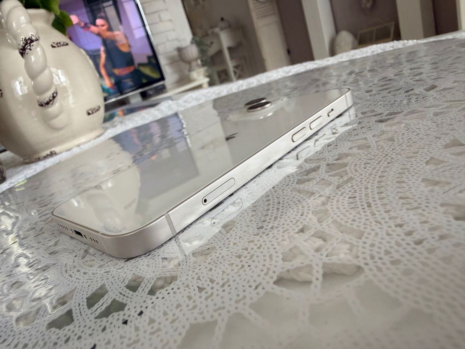 iPhone 14 biały stan idealny
