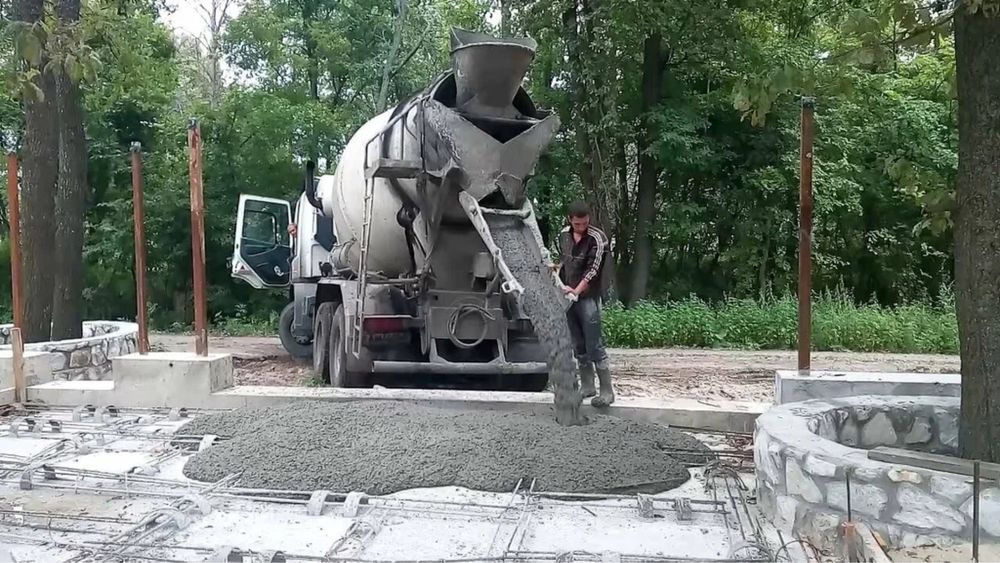 Услуги Бетононасоса. БЕТОН а   доставка.