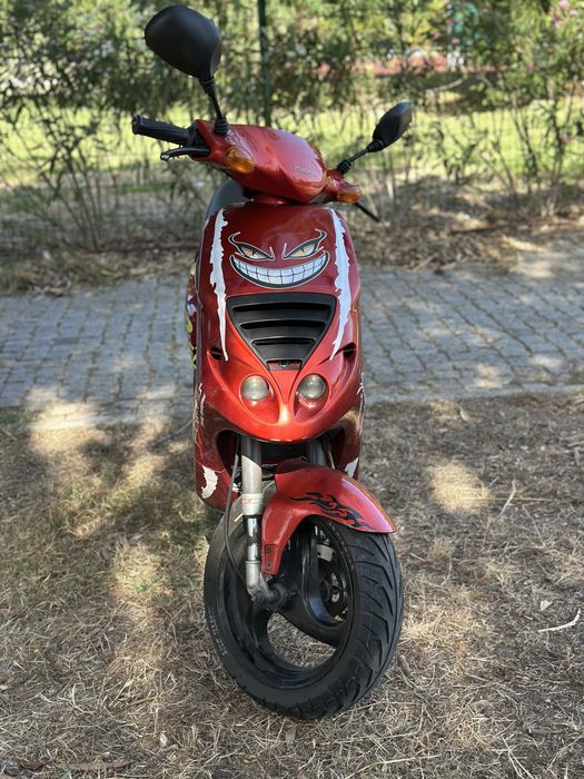 Piaggio NRG 50cc- estilo desportivo (ideal para o dia a dia )