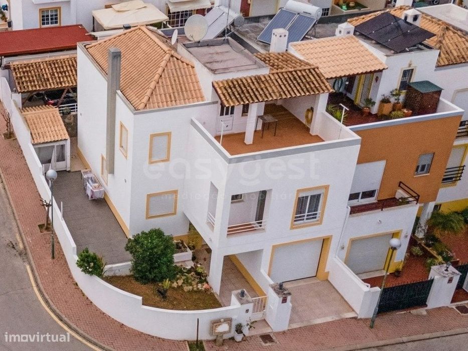 Moradia T4 com Vista Mar numa Urbanização de referência em Tavira.