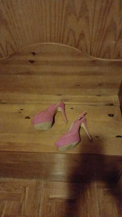 Vários sapatos de salto n° 38