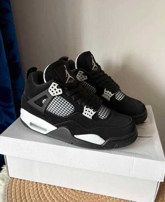 Sneakersy Jordan 4 Retro White Thunder Roz.44