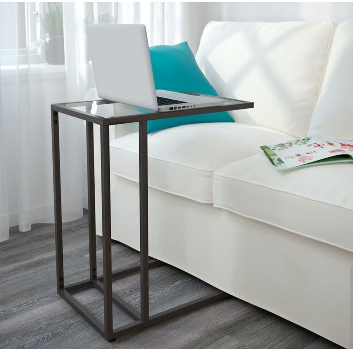 Mesa de apoio com tampa em vidro