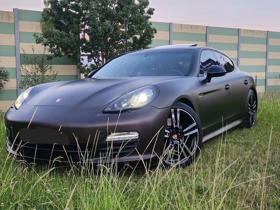 Porsche Panamera Platinum Edition