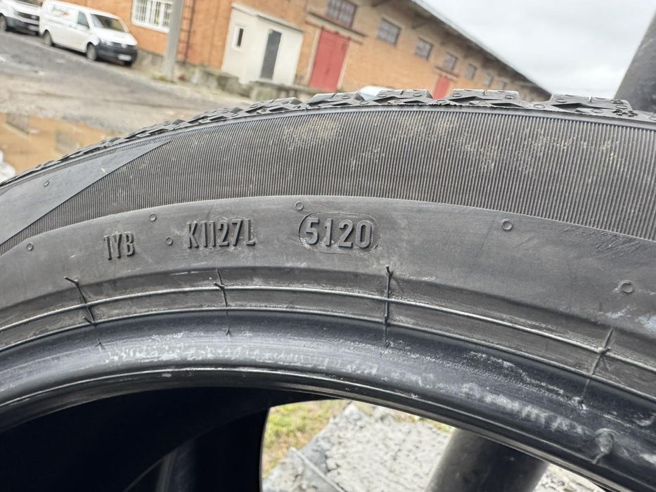 Всесезонні шини Pirelli 225/45 R18