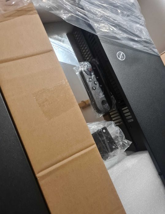 Kominek ścienny z funkcją grzania kominek elektryczny 1800W