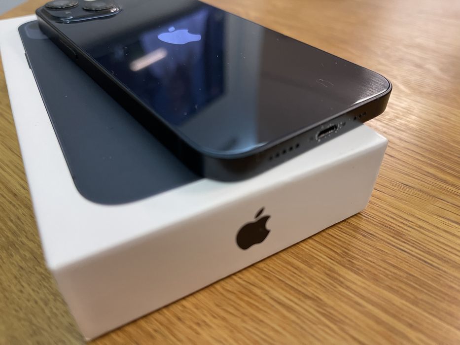 Продам iPhone 13 128 gb Midnight