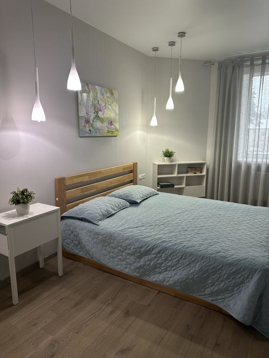 2- к квартира  68 кв м від господаря