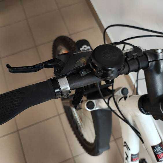 Rower sportowy KROSS biały